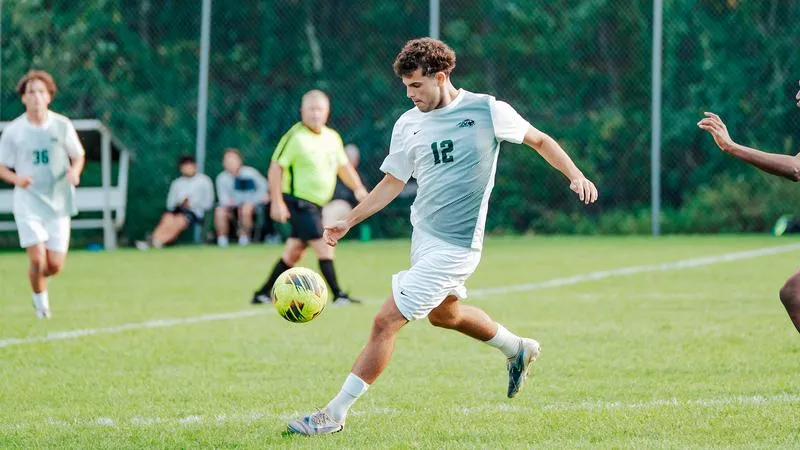 Men's Soccer Three-Game Win Streak Ends Against Suffolk