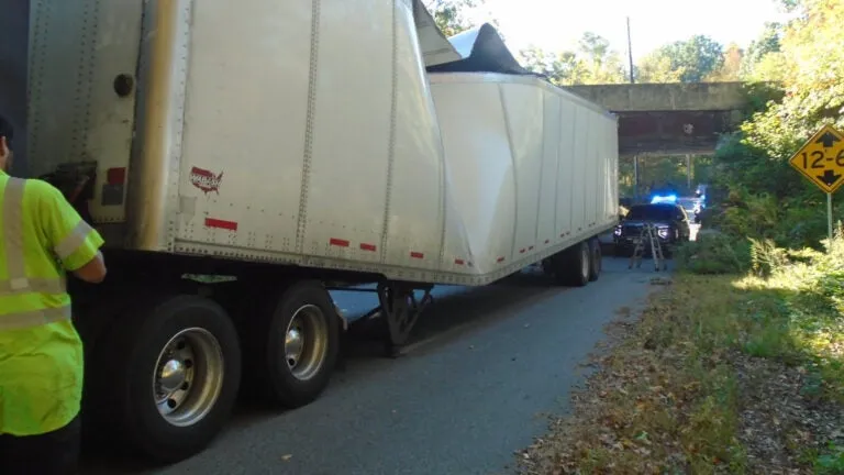 Driver from Utah scrunches his truck on MBTA bridge, blames GPS