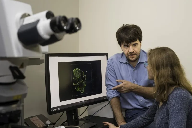Karl Deisseroth '92 Awarded Nobel Prize in Medicine