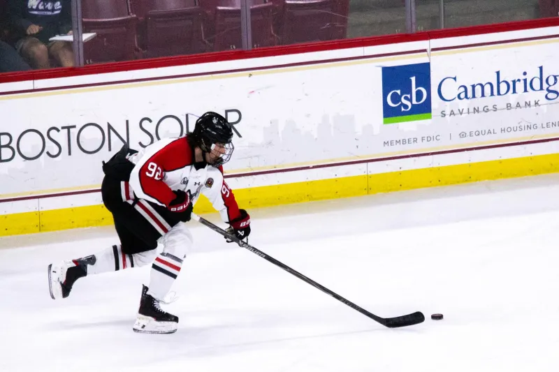 Men's hockey opens season with five-goal outburst over Bentley