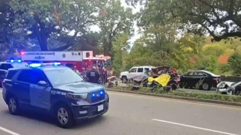 Crash on the Arborway leaves 1 dead, 1 injured