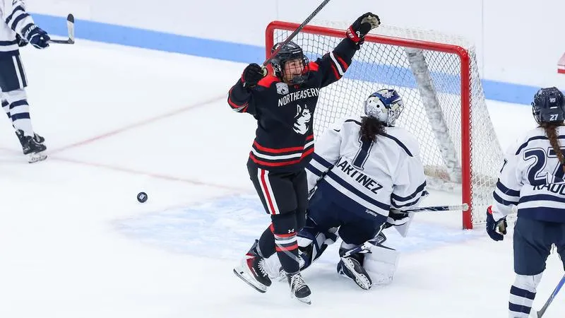 No. 7/6 Huskies Rout UNH, 6-3