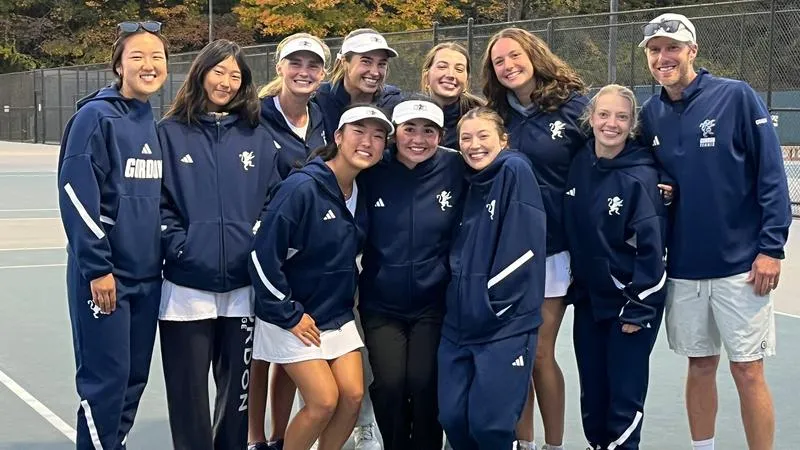 Amanda Kim, Makayla Otey Lead Women's Tennis at NEWITT
