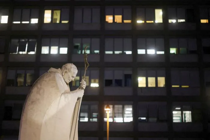 BREAKING: Pope Leo XIV's surgery reveals lung cancer