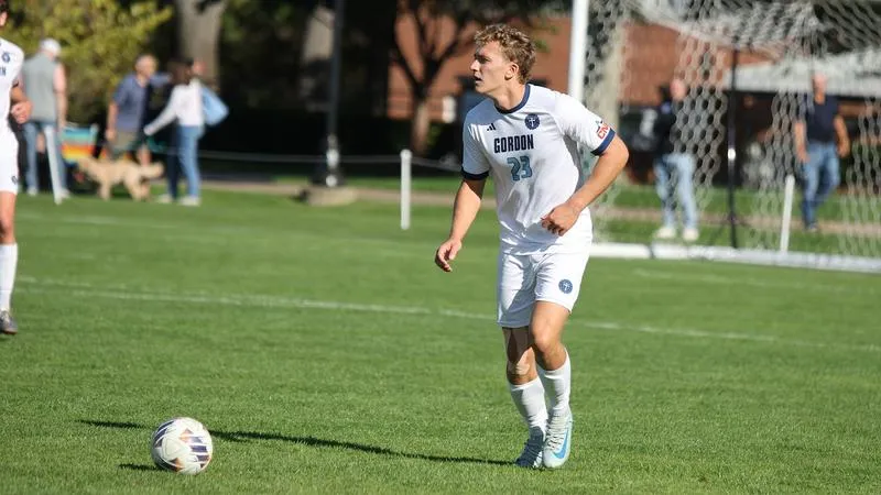 Men's Soccer Clipped at Endicott, 3-1