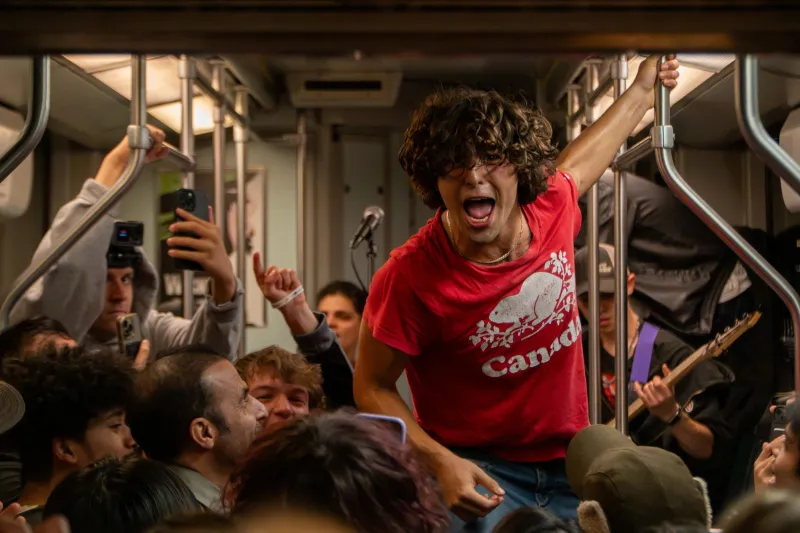 Lazarus reignites college rock'n'roll with MBTA tour