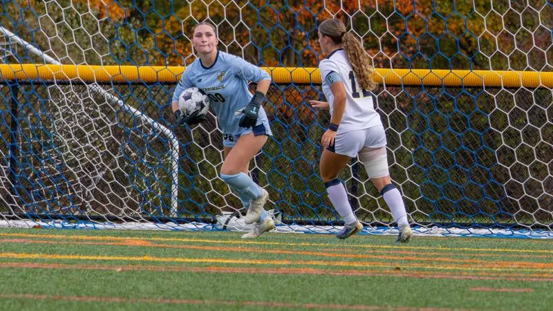 Women's Soccer Falls To Sacred Heart