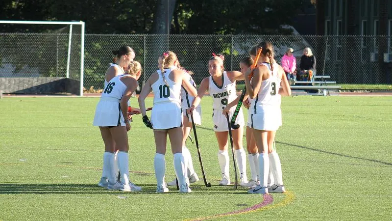 Field Hockey Edged by WestConn on Final-Seconds Goal