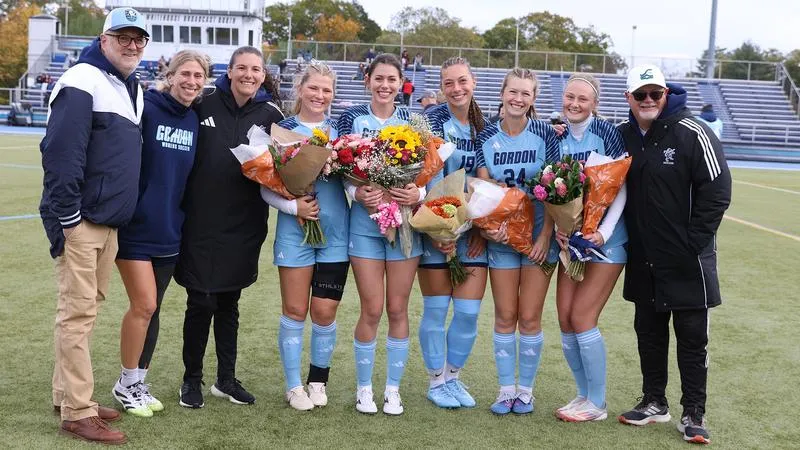 Women's Soccer Cruises Past Curry on Senior Day