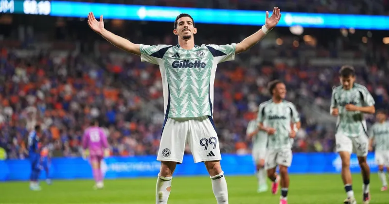 Turgeman scores 2 goals, Revolution beat Cincinnati 3-2, clinch playoff berth