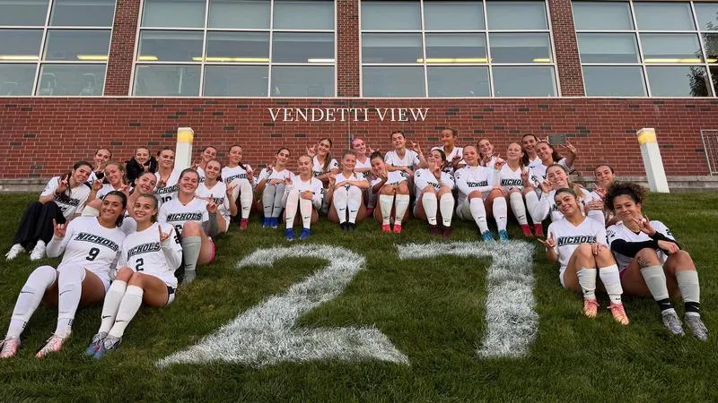 Women's Soccer Draws WIT in Hallie Linacre Memorial Game
