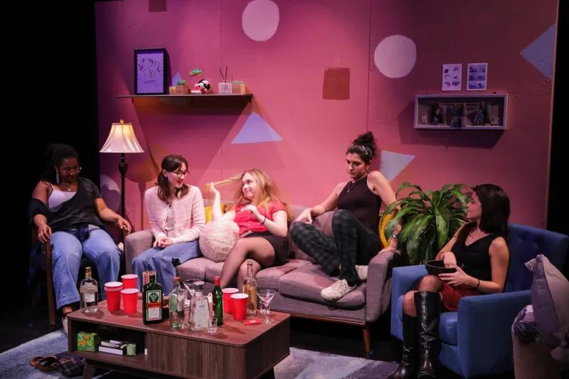 'macbitches' Review: Succumbing to the Messiness of Freshiness