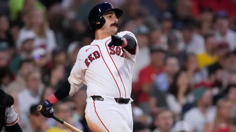 SUN: Red Sox 3B coach enters fair territory during strange play vs. Orioles