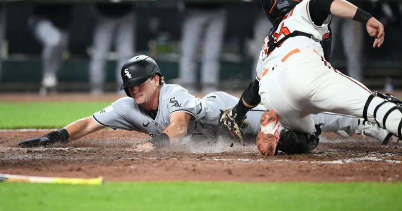 Montgomery's go-ahead double, Gonzalez's 3 RBIs lead White Sox past Orioles 8-2
