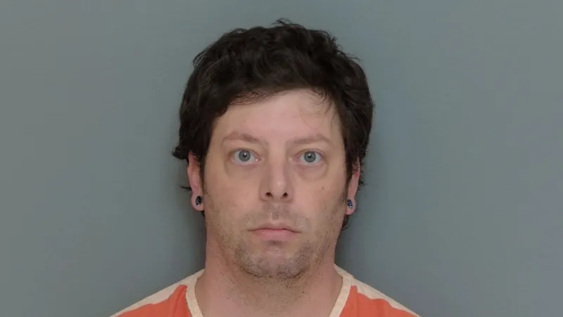 Man arrested after reported machete attack in Frederick County