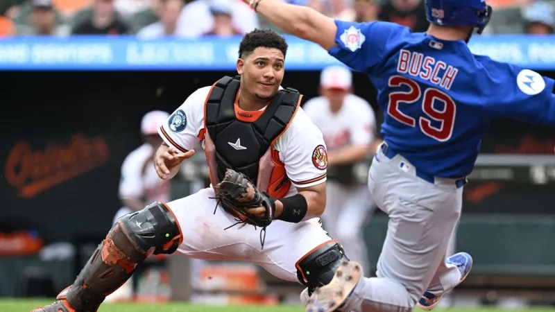 Jackson's big hit in the 8th helps the Orioles avoid a sweep, 3-2 over the Cubs