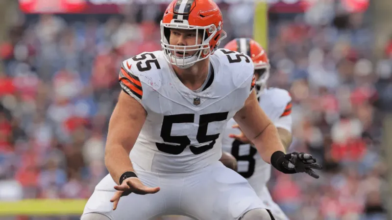 SUN: Ravens add veteran center, agreeing to 1-year deal with Ethan Pocic