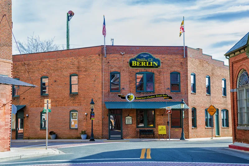 Berlin trims its furniture acquisition; bill still tops $230K