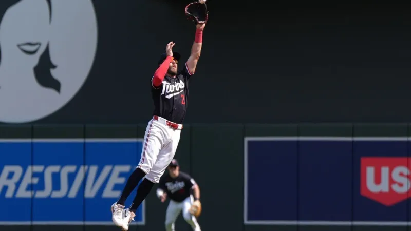 Roden hits a go-ahead double as the Twins rally to beat the Orioles 7-5