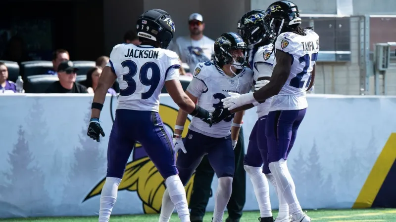 SUN | Ravens risers and fallers: Defense delivers again in 13-3 win over Vikings