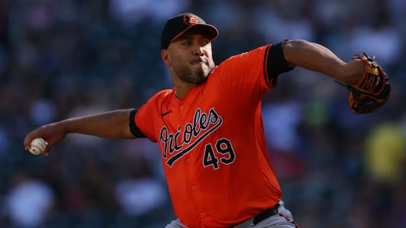 Pitcher Albert Surez is now a free agent