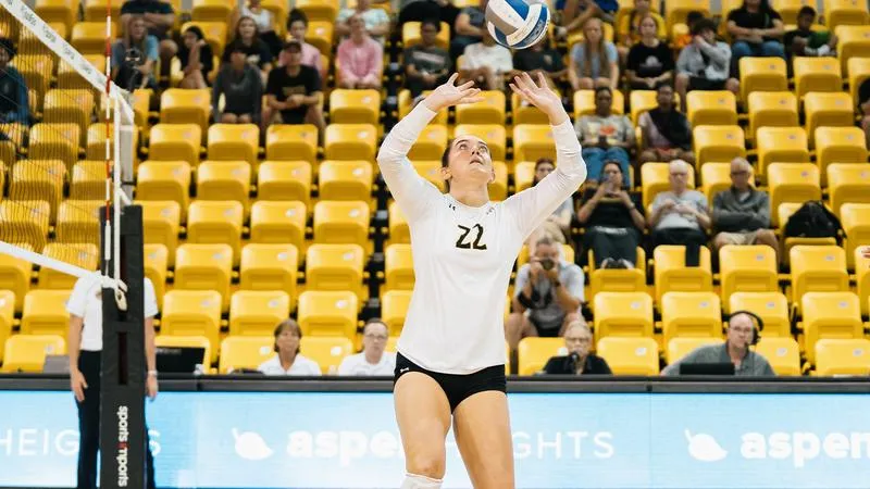 Moran's 30 Assist Double-Double Highlights Win over Western Illinois