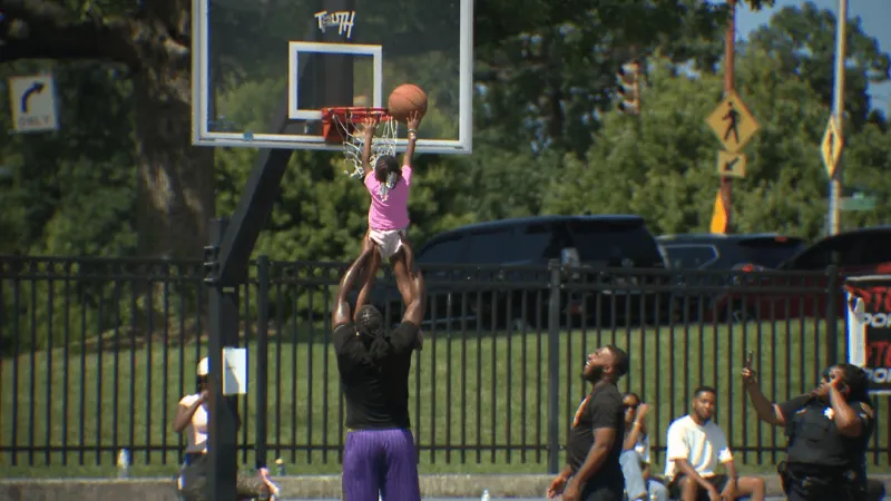 Back-to-School: BPD hosts basketball competition for Baltimore youth
