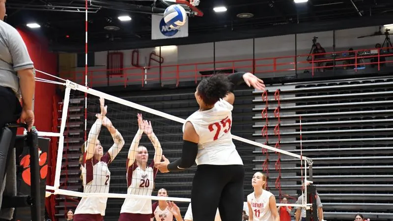 Volleyball Falls to Mountain Cats, Cavaliers in Tournament Home Opener
