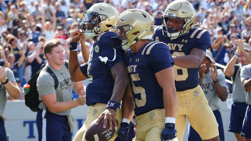 Woodson Rushes for 200 Yards, Three Touchdowns as Navy Rolls Past Towson 42-15