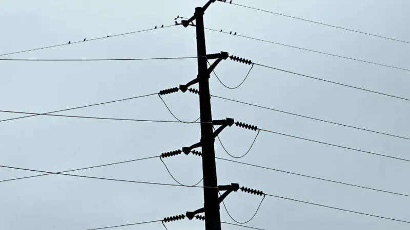 SUN: Amtrak's $6B Baltimore tunnel forces BGE to move power lines, sparking fight