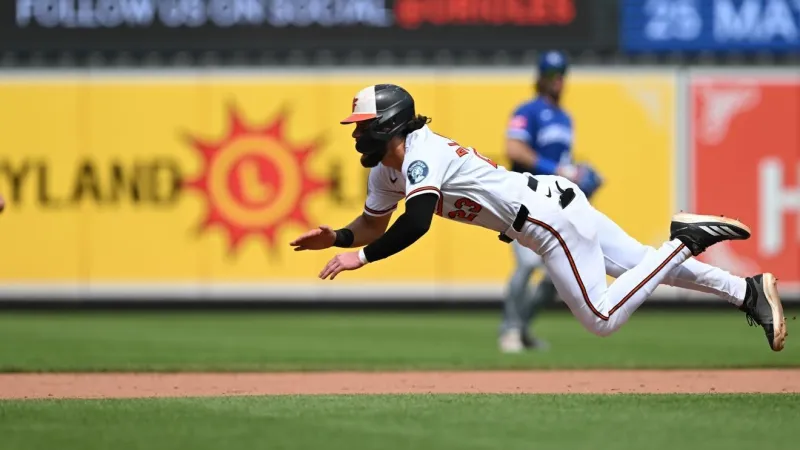 Orioles put Alexander on injured list; hope Henderson avoids similar fate