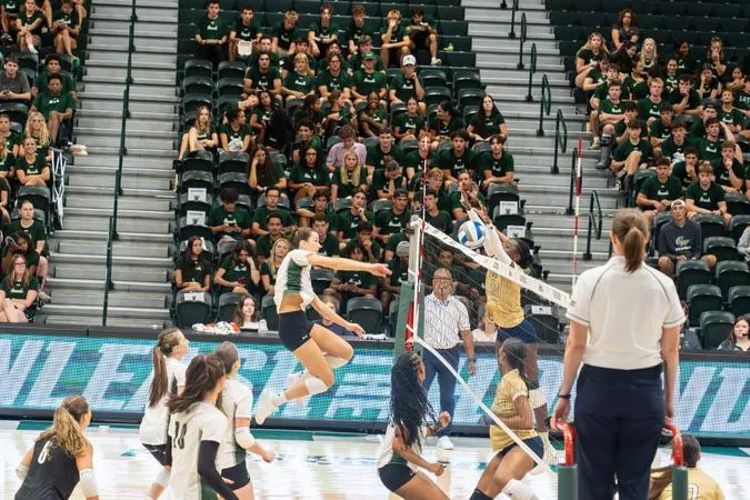 Revolutionaries Rally After First-Set Loss To Beat Volleyball In Four