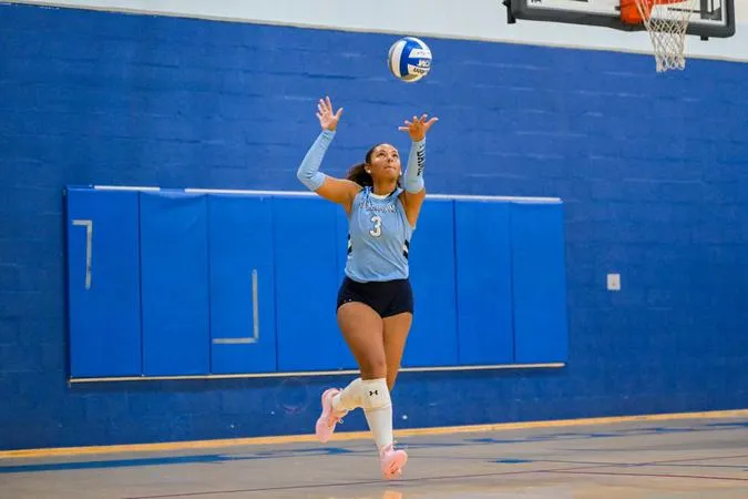 Women's Volleyball Sweeps Lackawanna at Messiah Tri-Match