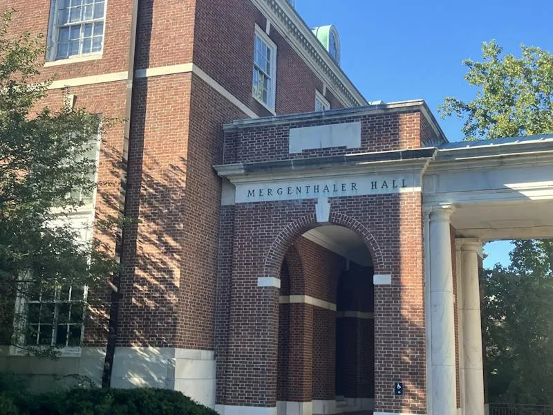 Aronson Center hosts first speaker in talk on Gulf States and midterm elections