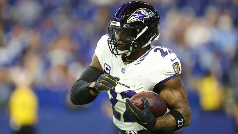 Derrick Henry padding what will be his Hall of Fame resume in 1st half against Colts