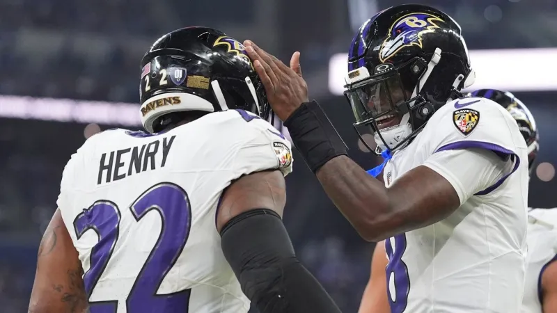 Derrick Henry's rushes for 3 TDs, Lamar Jackson lights up Colts in Ravens' 41-23 win