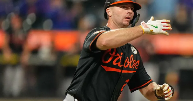 Alonso ties it in 9th with 300th homer and Orioles beat Mets 7-5 in 11 on Mayo's inside-the-parker