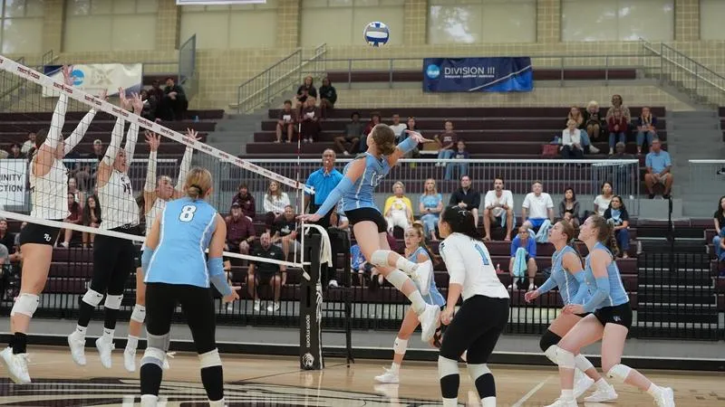 Blue Jays Battle Pair of Ranked Opponents at Trinity Fall Classic