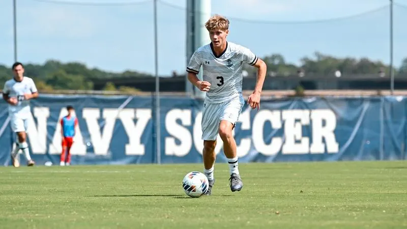 Strong First Half Not Enough for Men's Soccer in Loss to Boston