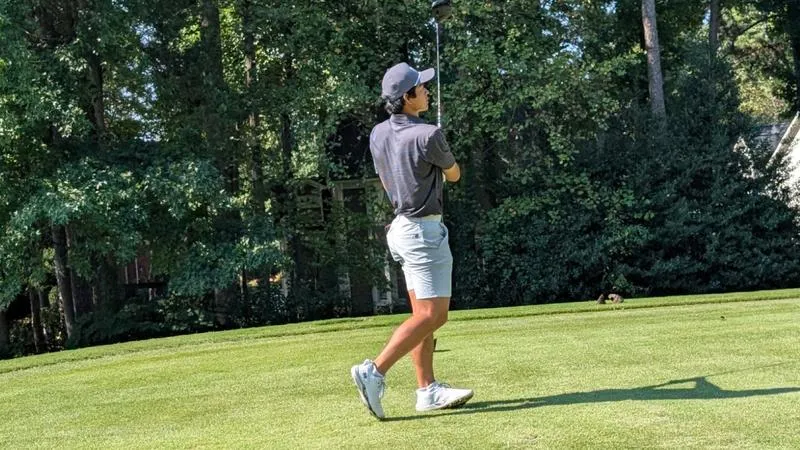 Men's Golf in Third After Day One of River Run Collegiate