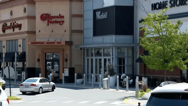 Shoppers split over new restrictions for teens at 2 Montgomery County malls