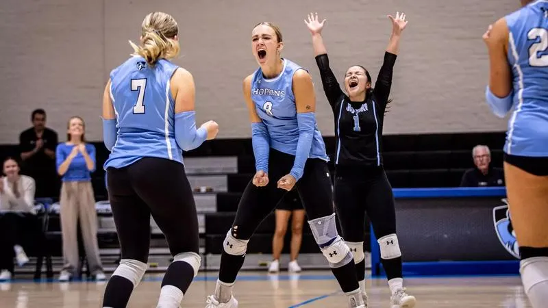 Hopkins Takes Scranton in Five to Open Hopkins Invitational