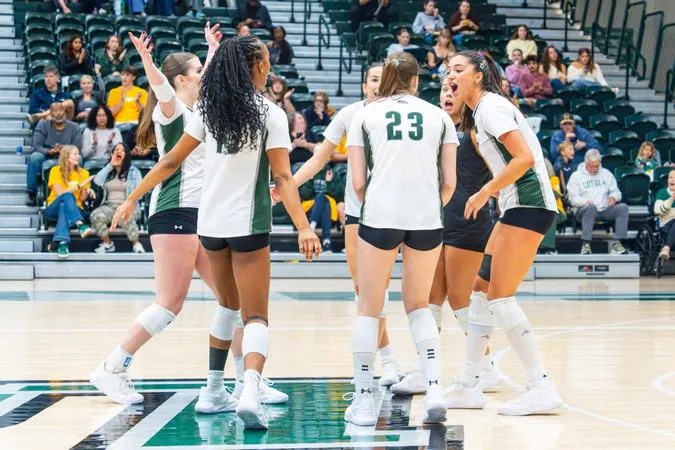 Volleyball Earns Patriot League Sweep Of Bucknell