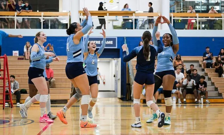 Women's Volleyball Opens Conference Play with Thrilling Five-Set Victory