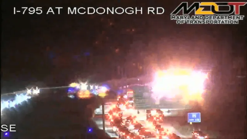 Crash shuts down I-795 southbound lanes in Baltimore County