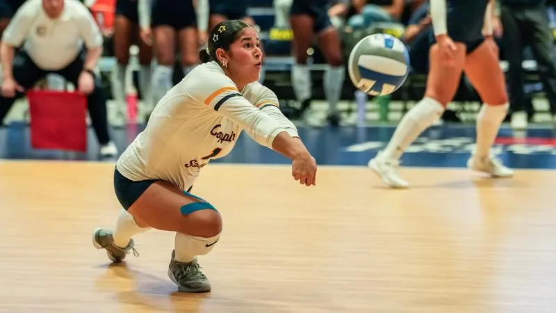 Figueroa Reaches 1,500 Digs as Volleyball Wins Record 11th Straight Match