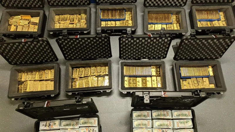Ex-CIA officer pleads guilty in theft of nearly $194M, including $40M in gold bars