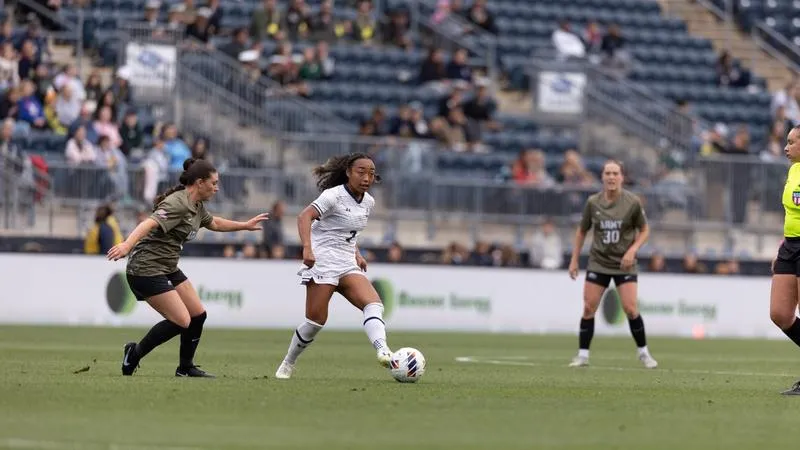 Star on the Line between Army and Navy in First-Place Showdown on Friday