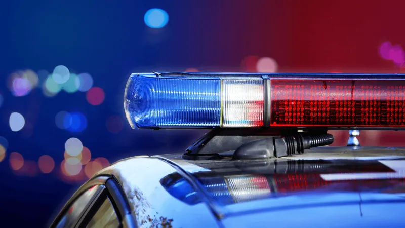 Gunman robs Verizon worker of wallet, phone after closing shift in Arnold