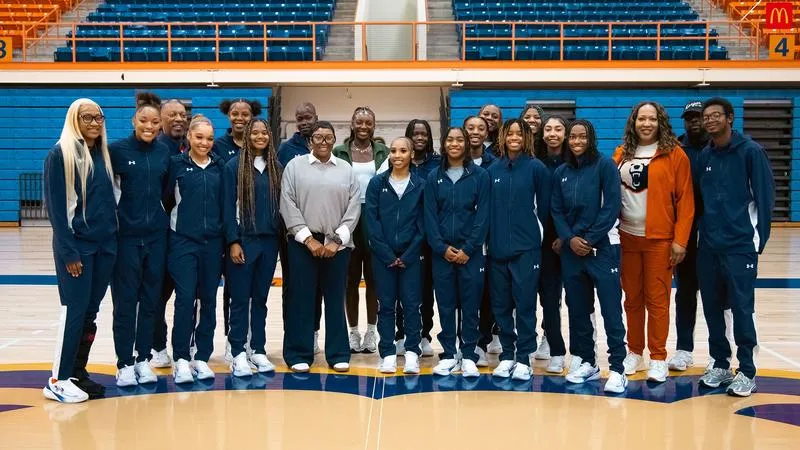 Mystics' Onyenwere Visited Lady Bears For "Courtside Conversations"